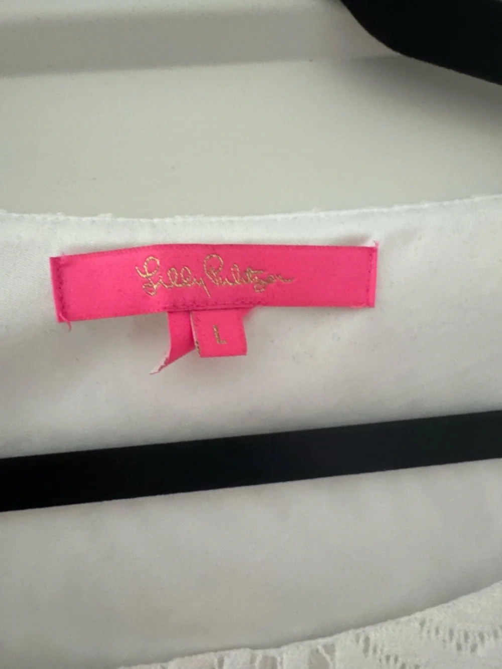 LILLY PULITZER LACE FLUTTER SLEEVE TOP L - Picture 2 of 2